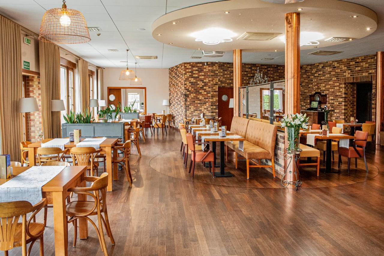 Hotel Spichlerz Lubawa Kültér fotó